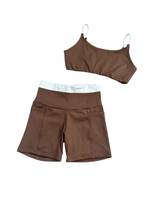 Conjunto Short Básico com Bolso Max Poliamida - Avelã e Creme