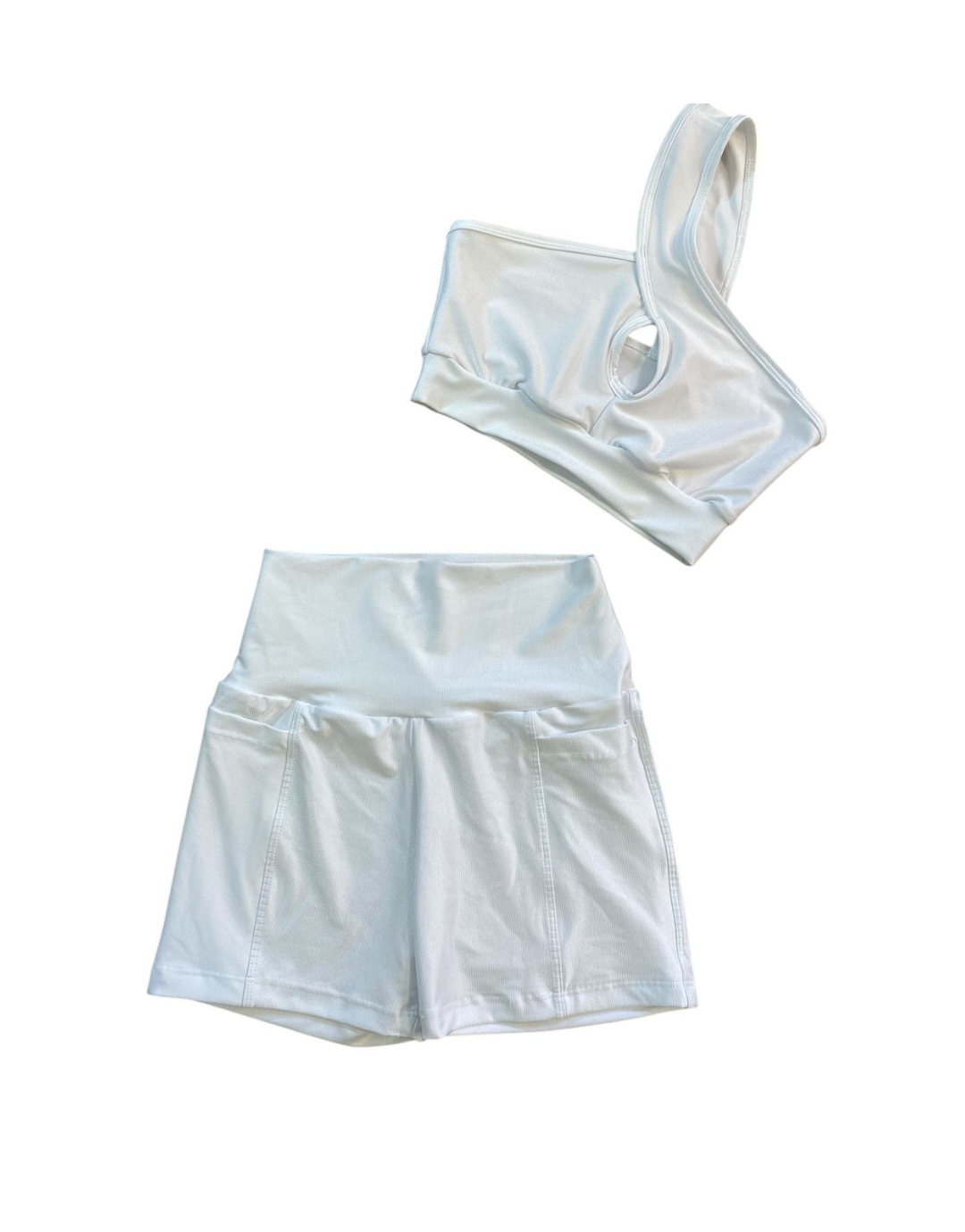 Conjunto Short Empina Com Bolso Aveludado de Compressão - Branco